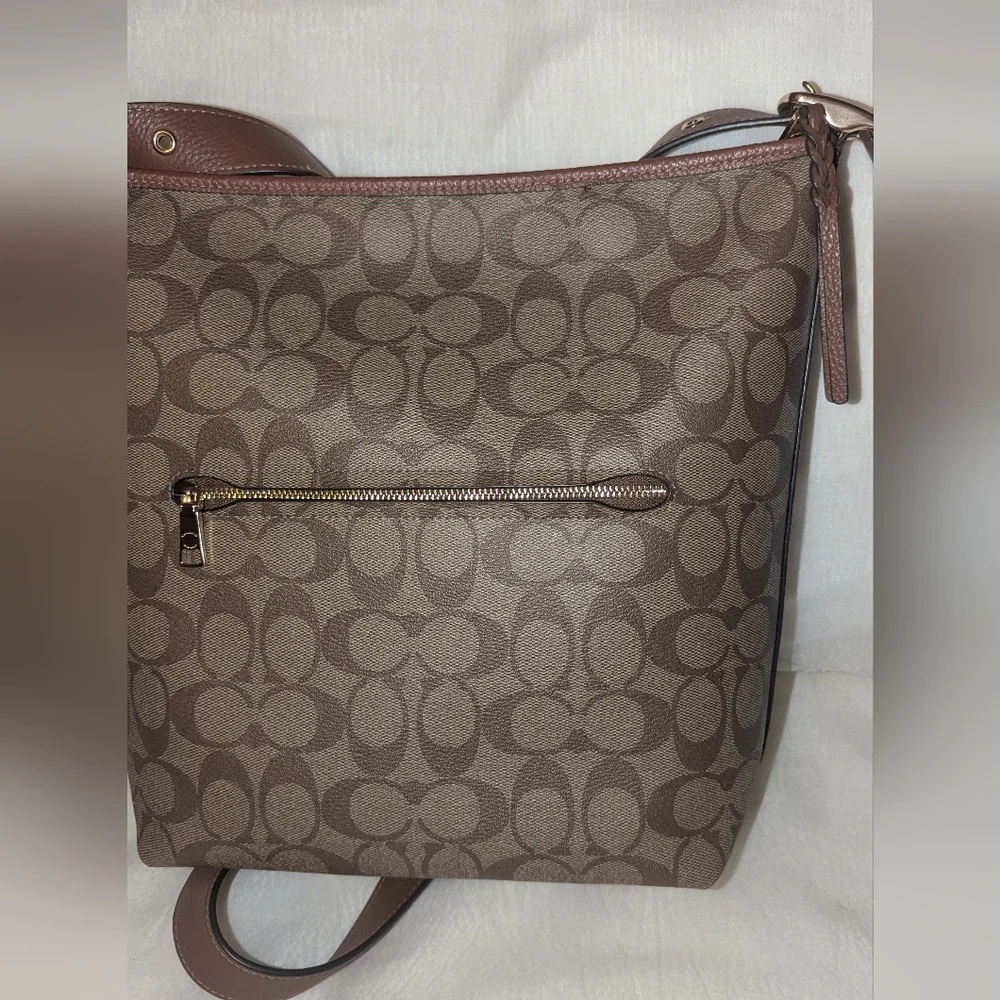 Coach Val Signature Duffle Bag With COA Khaki Brown Gold EUC